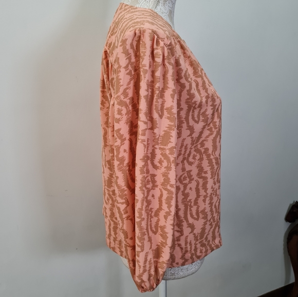 Elizabeth and James Anthropologie Blouse Peachy Pink Tan Leopard Puffy Sleeve XS - Picture 10 of 14